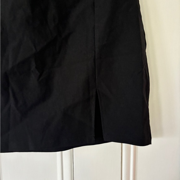 Large Slit Mini Skirt - Picture 2 of 4